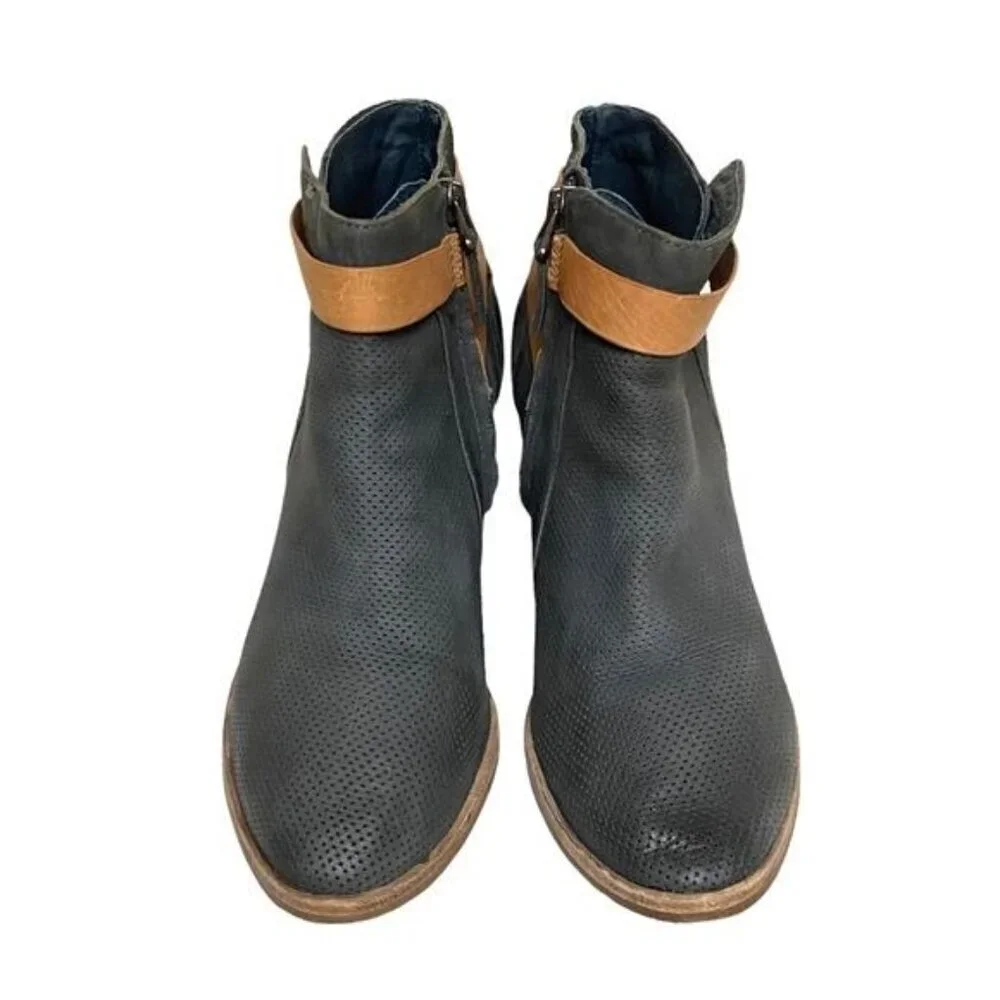 Dolce Vita Yuri Ankle Boots in Gray Black Nubuck Size 7.5